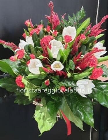 bouquet misto tulipani, astilbe, celosia, roselline